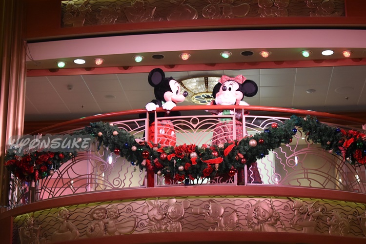 ディズニードリーム号(DCL)クリスマスツリー点灯式「Mickey's Tree Lighting Magic」
