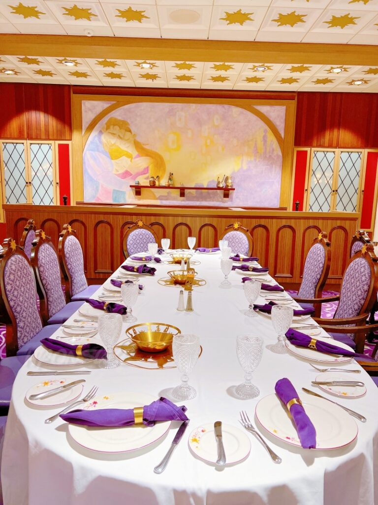 「Rapunzel’s Royal Table(ラプンツェルロイヤルテーブル)」　ディズニーマジック号