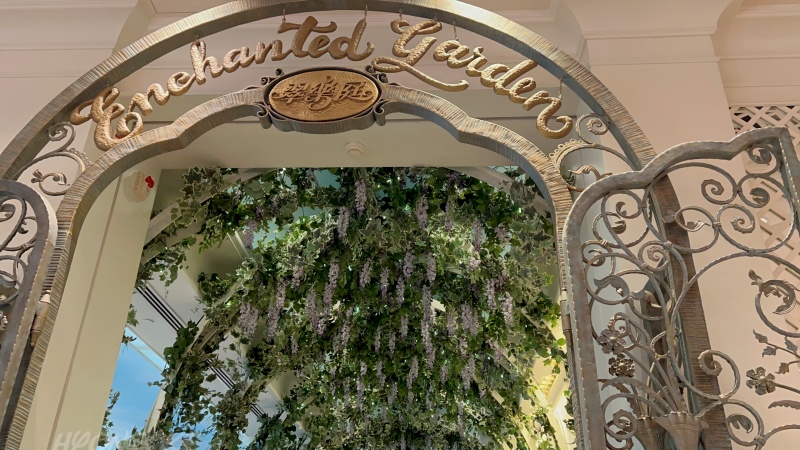 香港ディズニーランドホテル(HongKongDisneylandHotel) エンチャンテッドガーデン