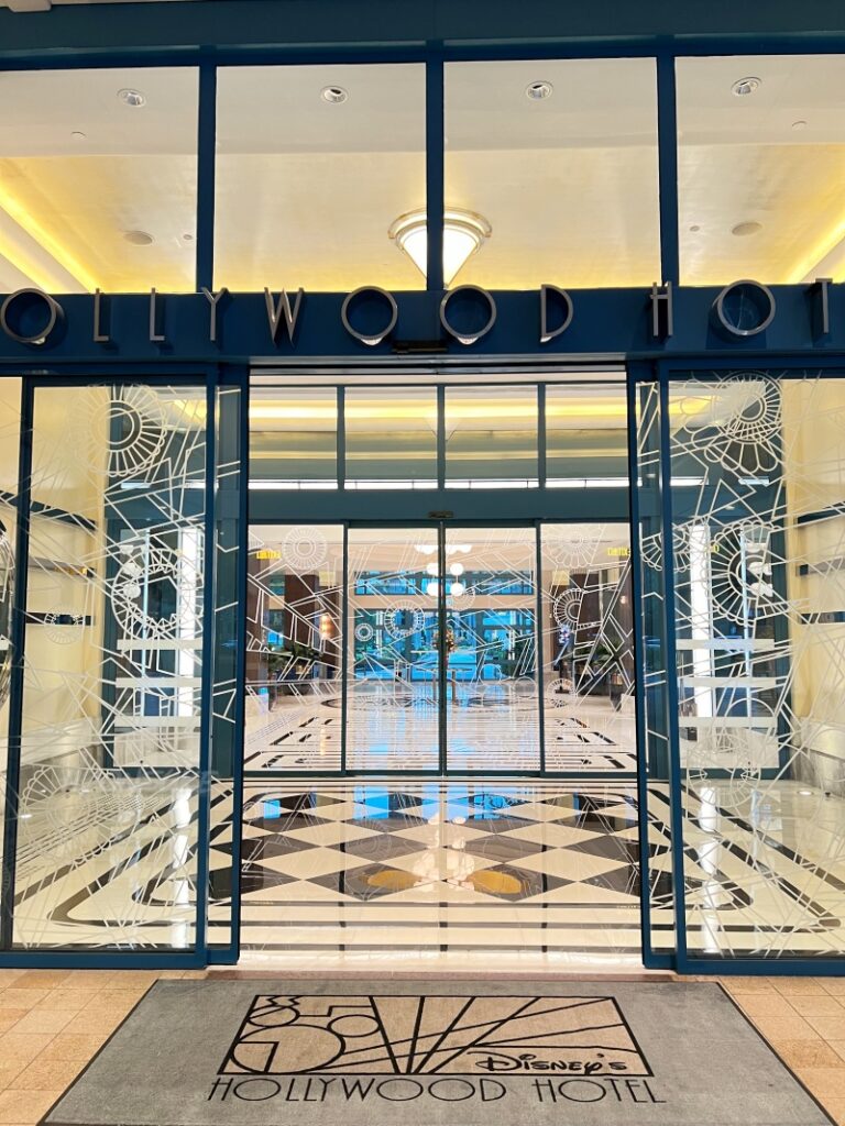 ディズニーハリウッドホテル(Disney’s Hollywood Hotel)