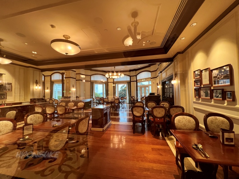 香港ディズニーランドホテル(HongKongDisneylandHotel) ウォルトカフェ