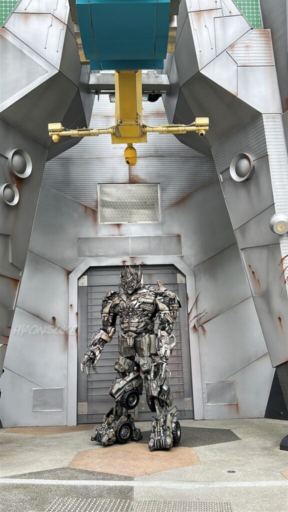 ユニバーサルスタジオシンガポール　「SCI‑FIシティ」トランスフォーマー