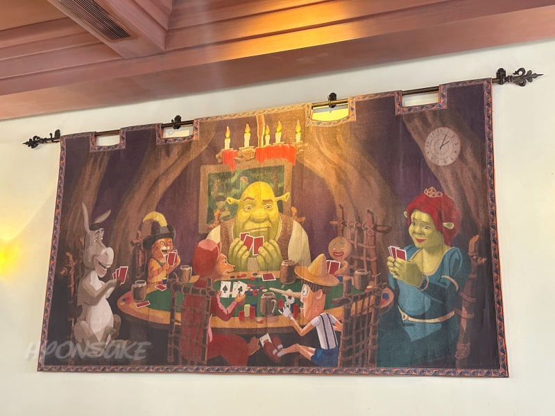 ユニバーサルスタジオシンガポール　「遠い遠い国(Far Far Away)」シュレックレストラン